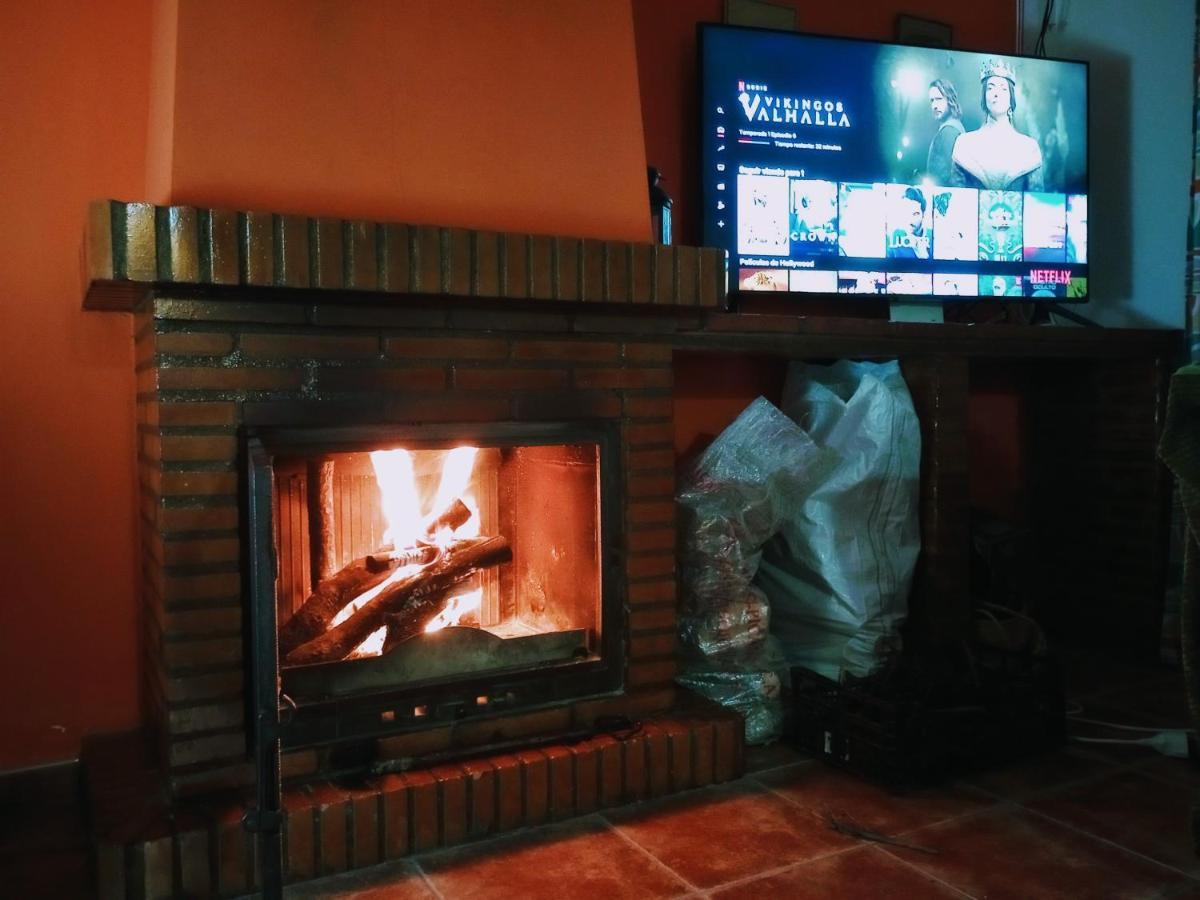 Casa Rural Agua De Azahar Chimenea 자하라 데 라 시에라 외부 사진